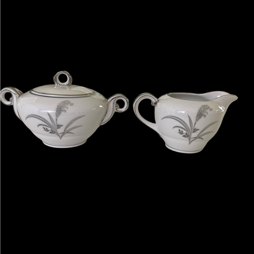 Wentworth China SILVER WHEAT 7514 ETERNA SHAPE Sugar Bowl & Creamer